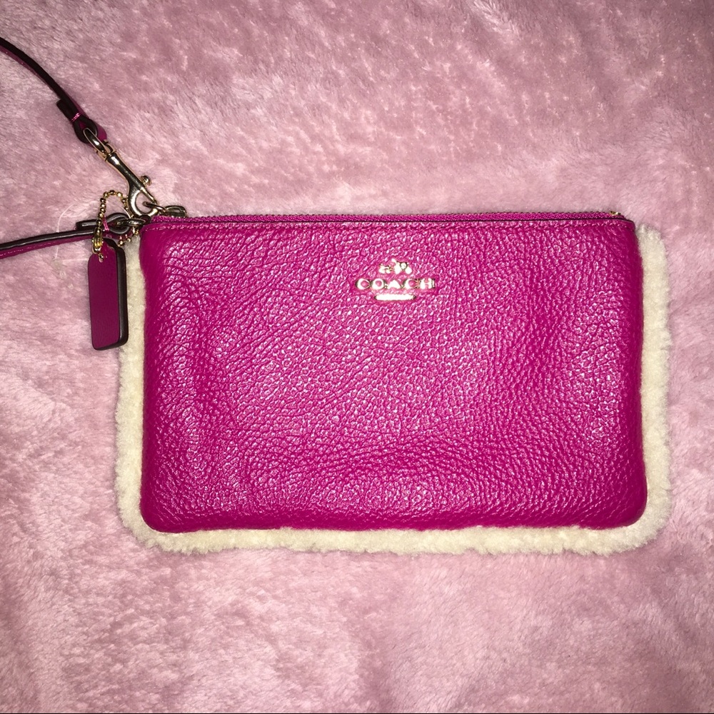 *NWOT* Coach Wristlet With Strap and 2 Card Slots